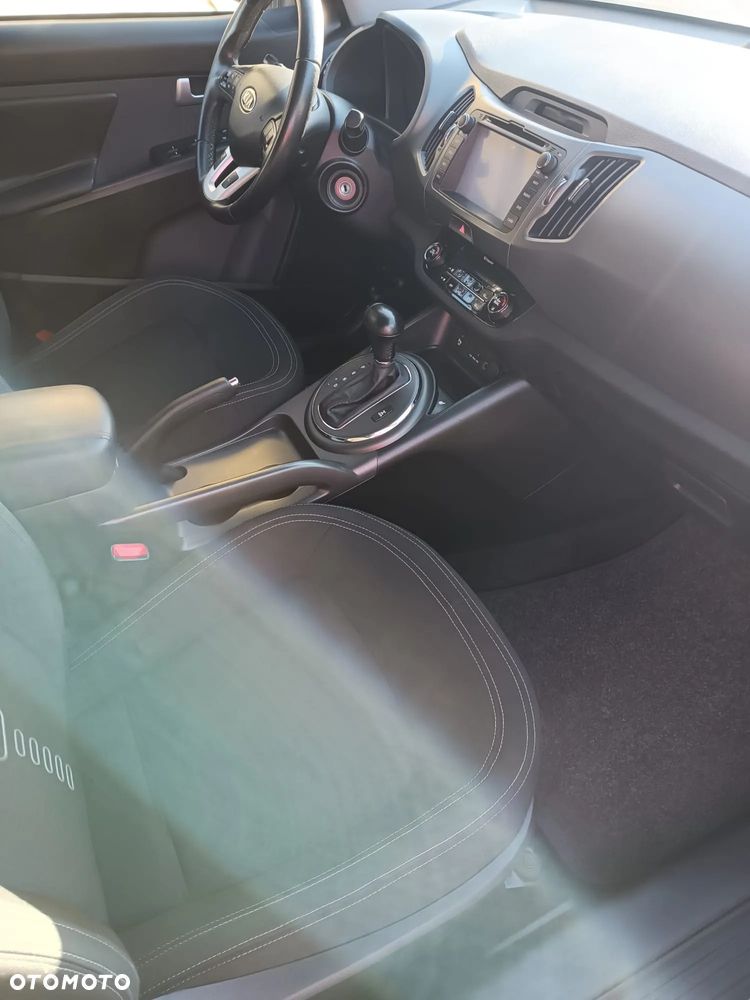 Kia Sportage 2.0 CRDI 4WD Automatik Vision - 9