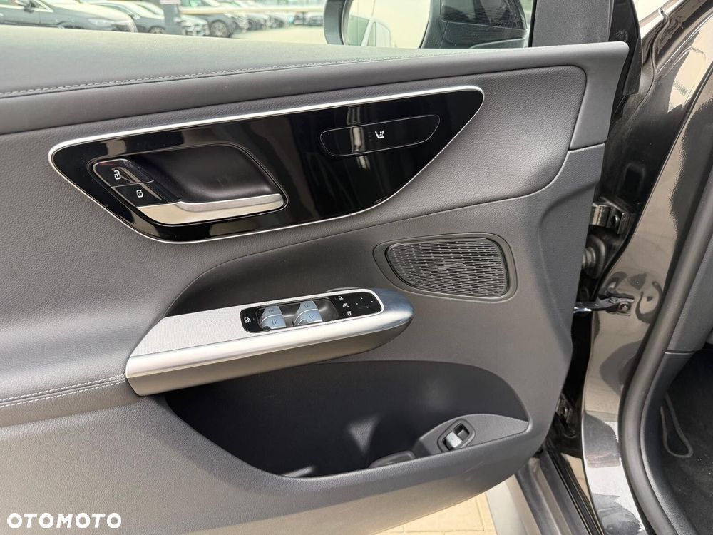 Mercedes-Benz GLC - 13