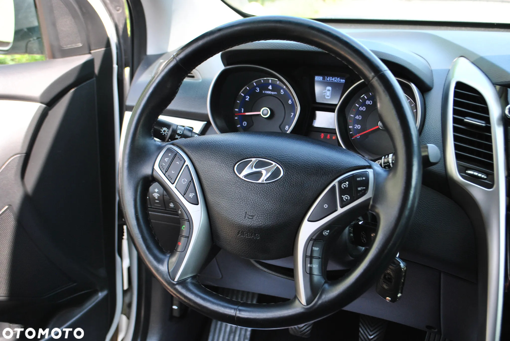 Hyundai i30 blue Kombi 1.6 GDi Style - 16
