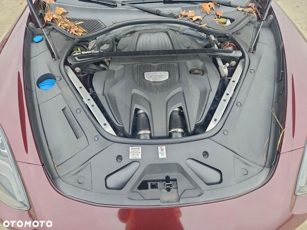 Porsche Panamera 4S - 11