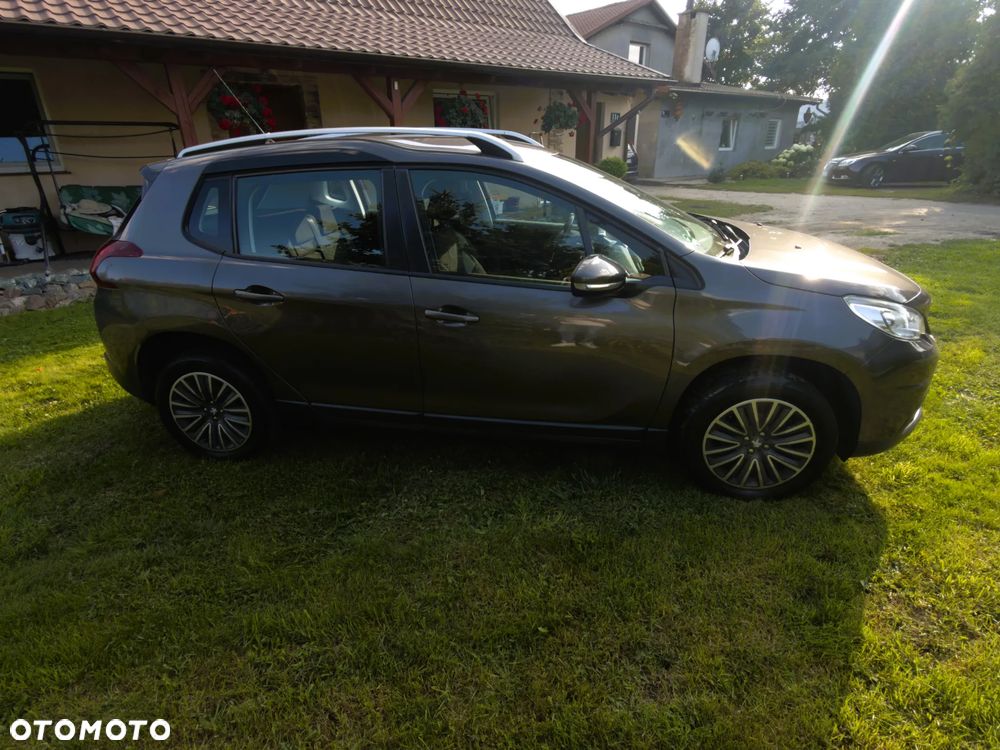 Peugeot 2008 1.2 Pure Tech Style - 7