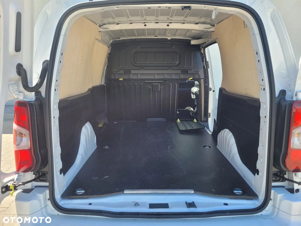 Opel Cargo L2 950kg - 11