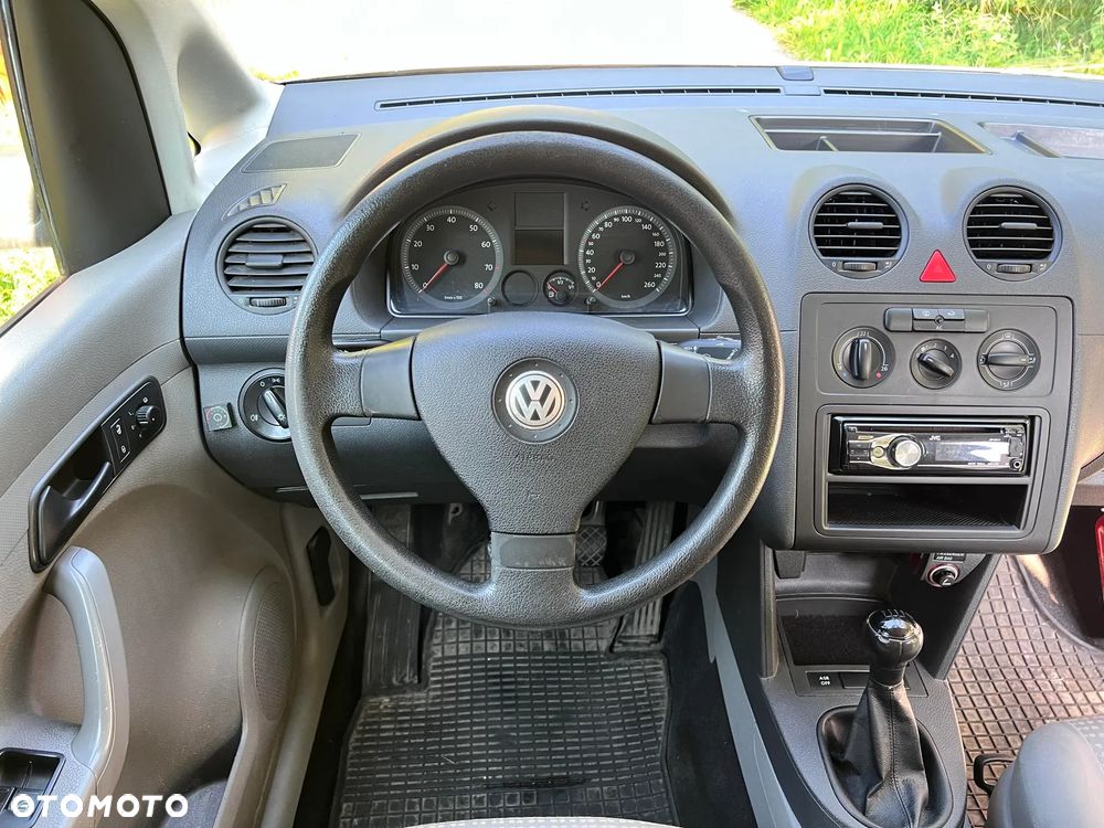 Volkswagen Caddy - 26