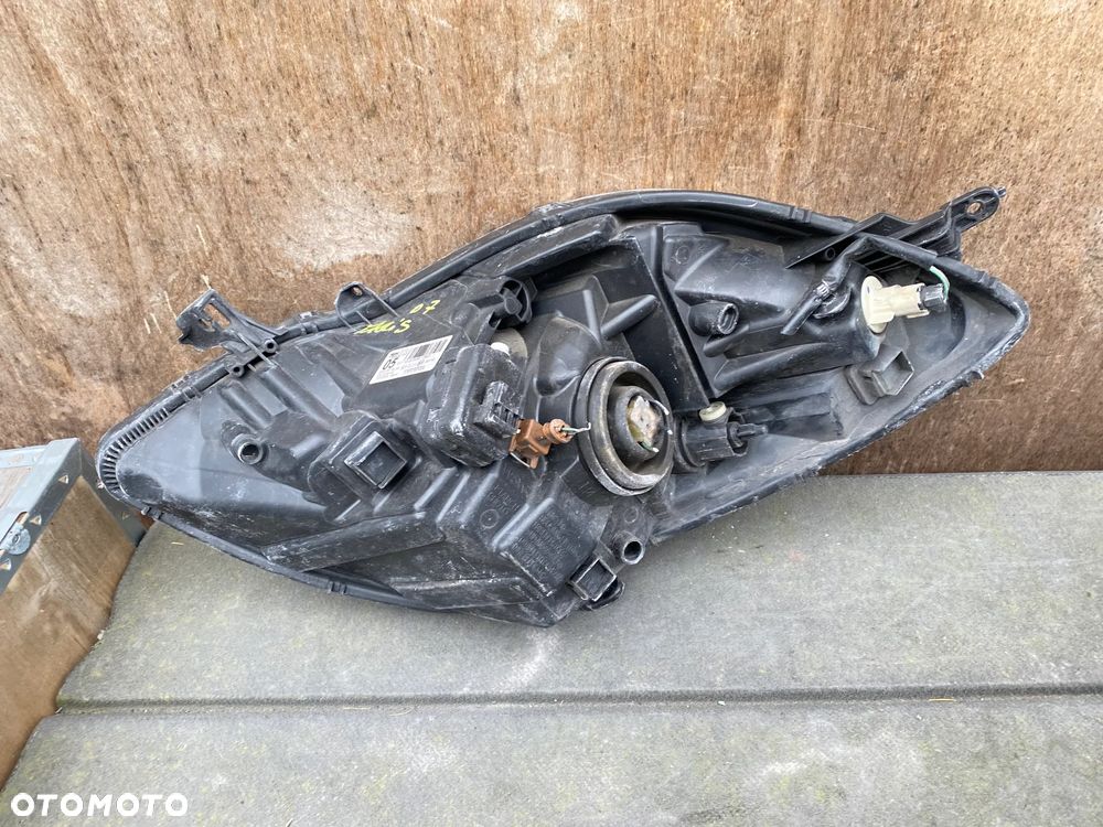 lampy yaris II lift komplet eu całe - 6