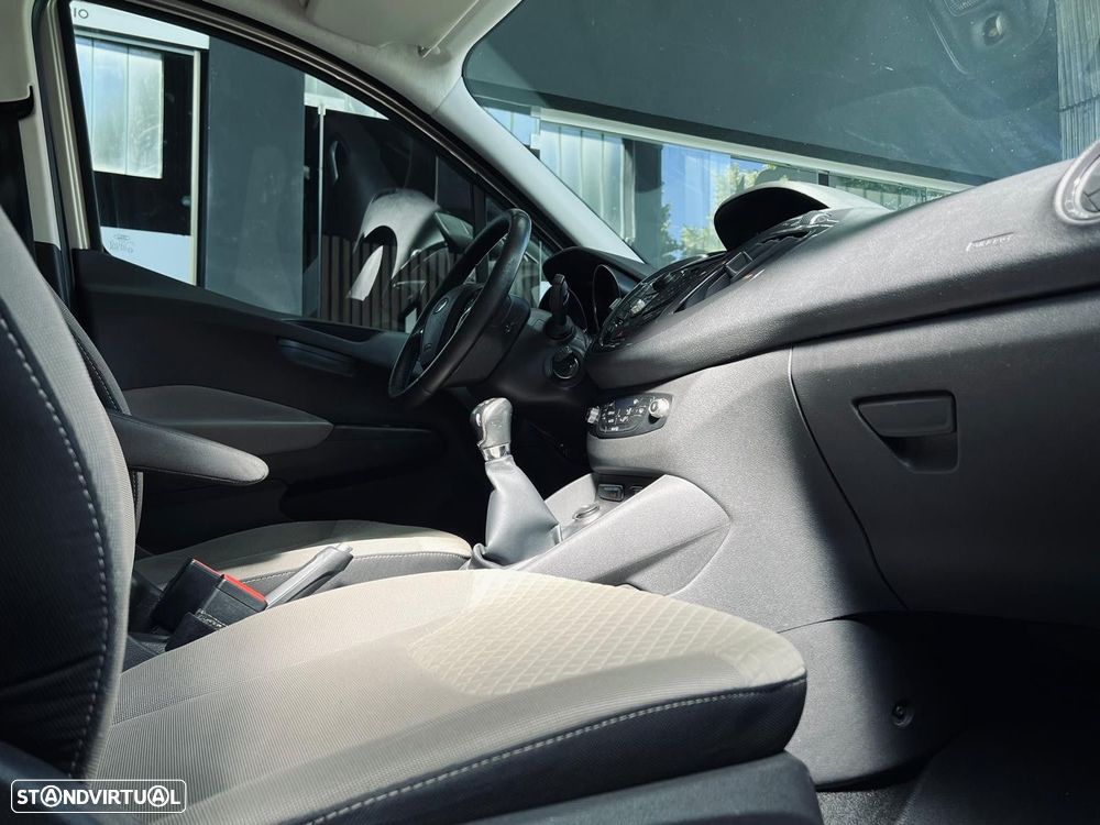 Ford Tourneo Courier 1.0 EcoBoost Titanium - 18