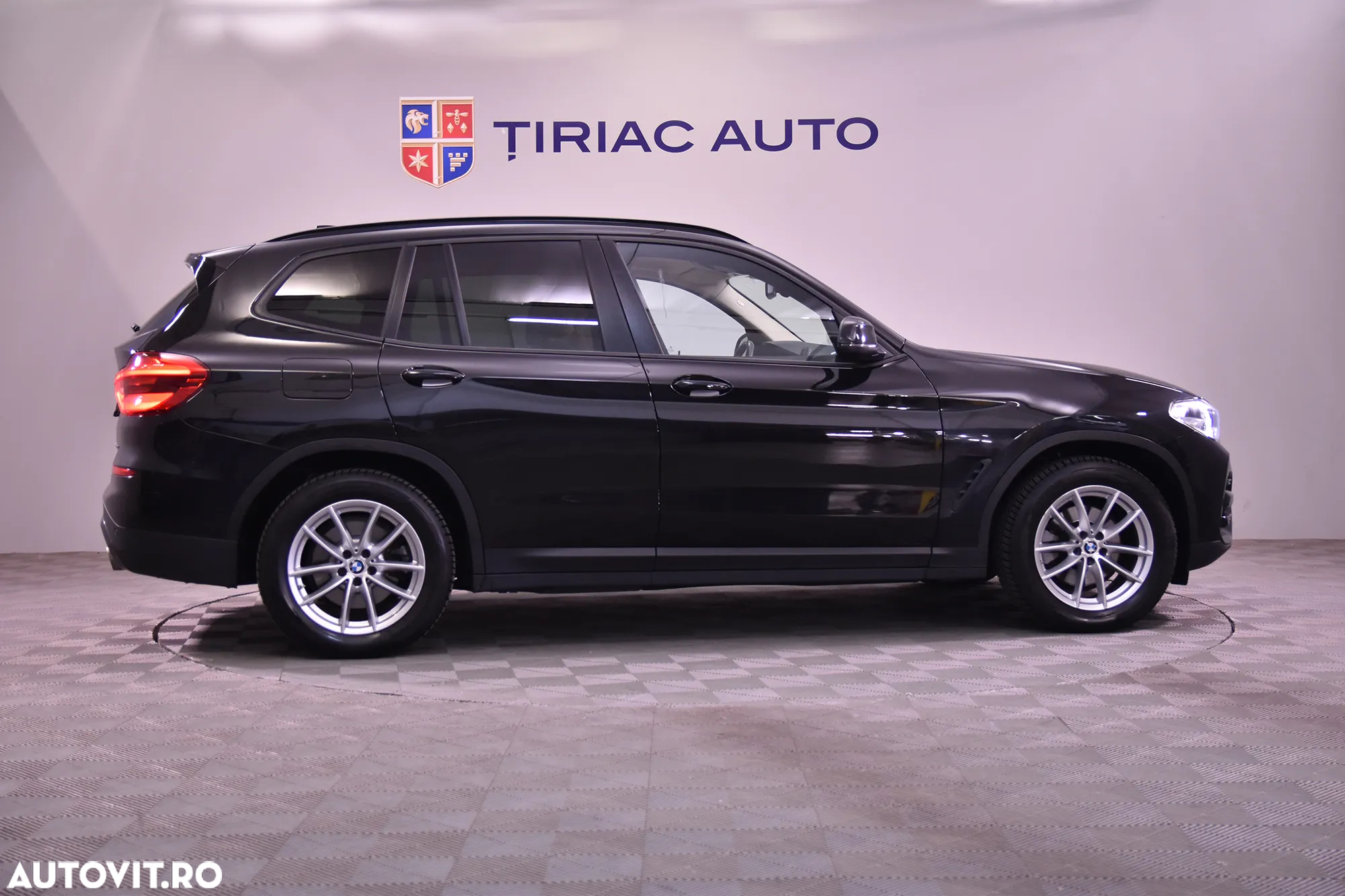 BMW X3 xDrive20d AT Advantage - 6