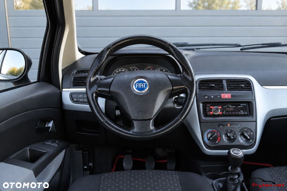 Fiat Grande Punto - 29