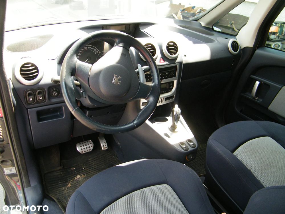 Peugeot 1007 (05-09r.) 1.6 BG 109KM silnik TU5JP4 Skrzynia 20CP64 lakier EXLD. Cały na części - 6