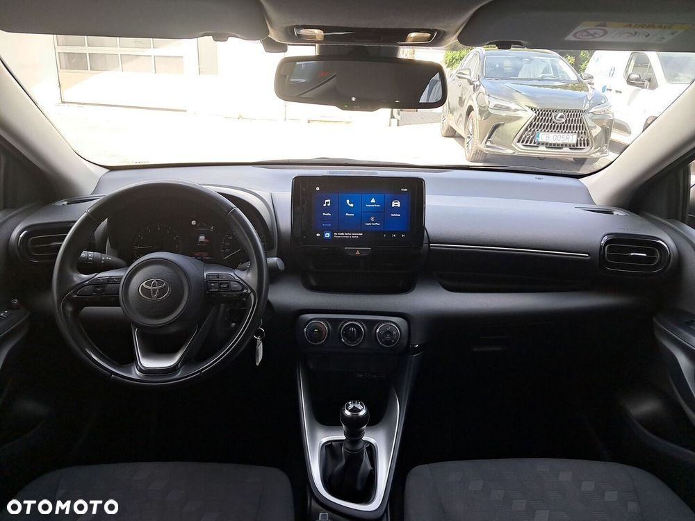 Toyota Yaris 1.5 Comfort - 25