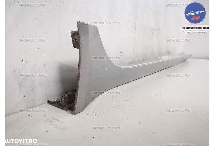 Ornament Prag Dreapta original Jaguar  XE  X760 2014 2015 2016 2017 20 - 1