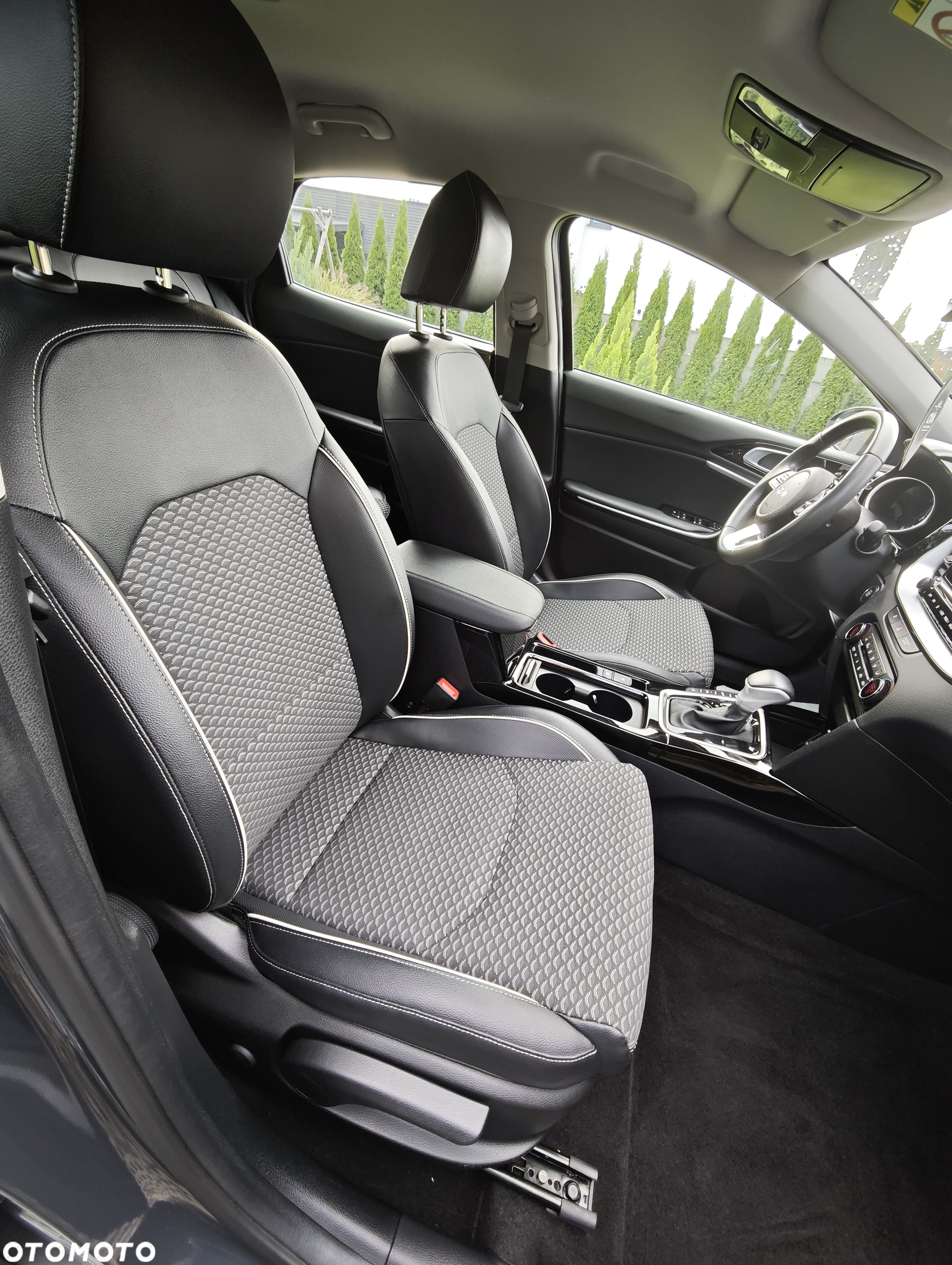 Kia XCeed 1.6 GDI PHEV L Business Line DCT - 11