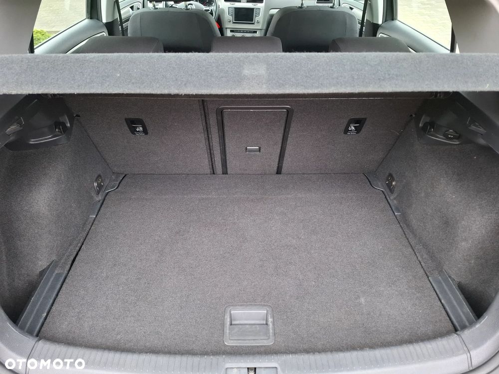 Volkswagen Golf - 15