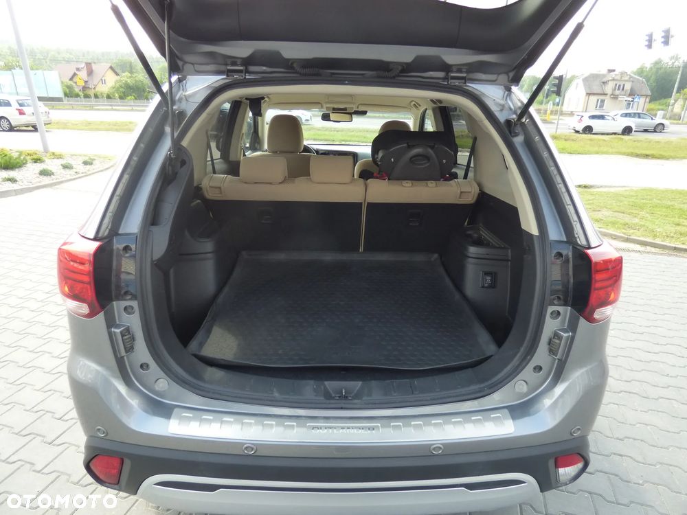 Mitsubishi Outlander - 7