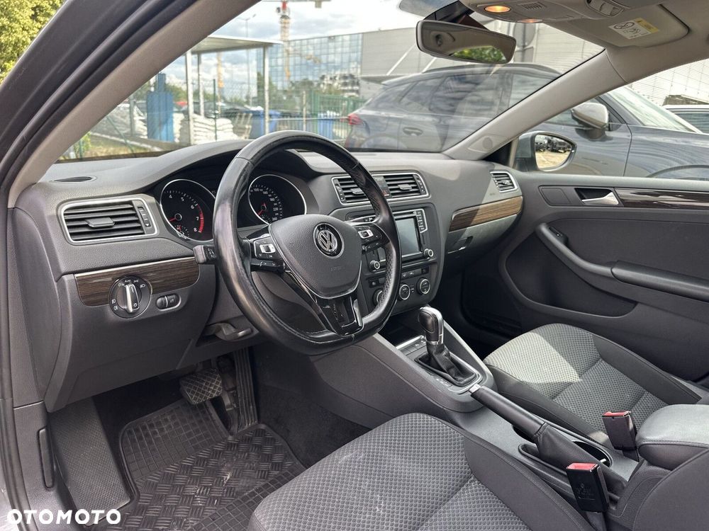 Volkswagen Jetta 1.4 TSI BMT Comfortline DSG - 11