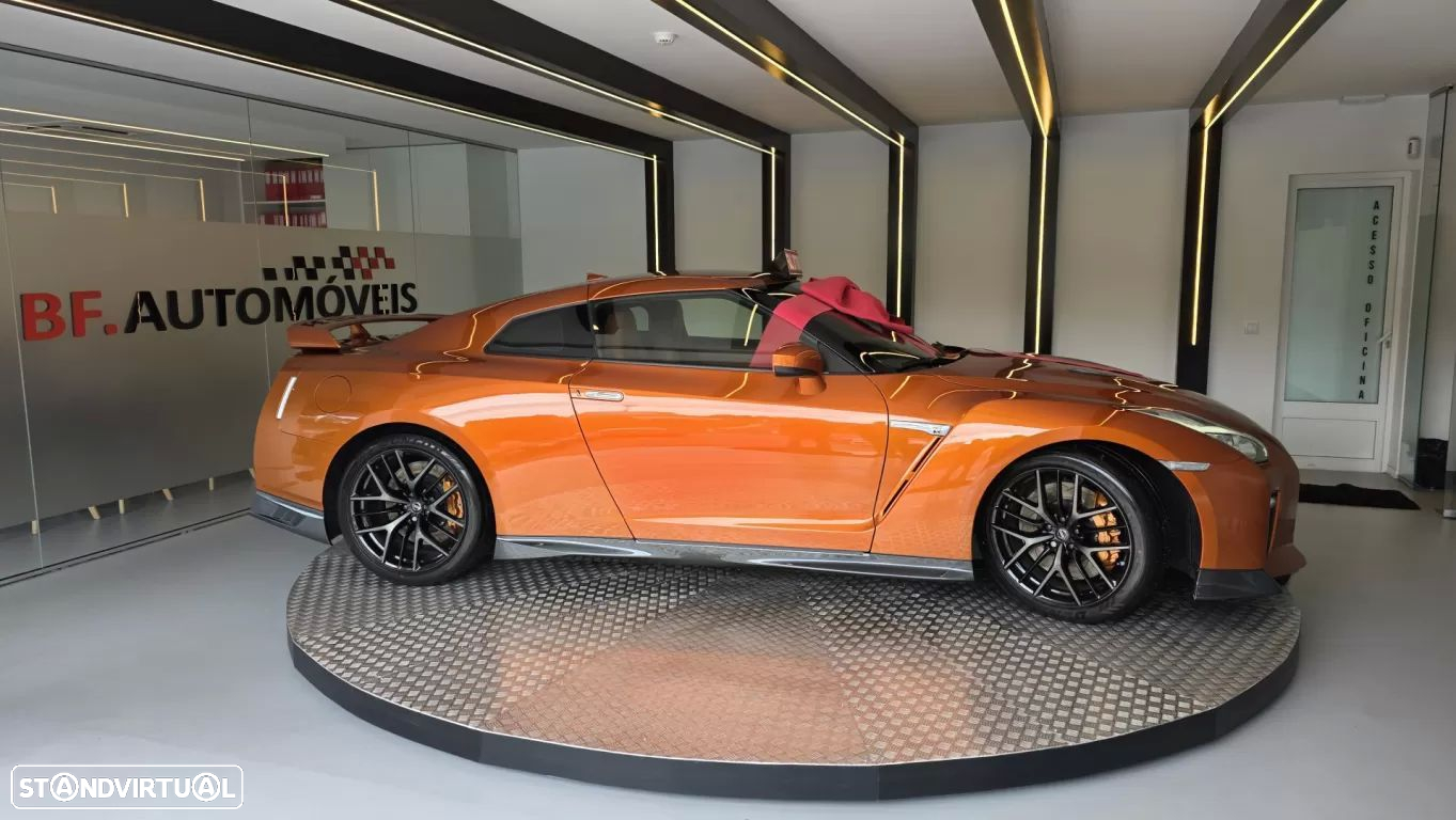 Nissan GT-R Prestige Edition - 8