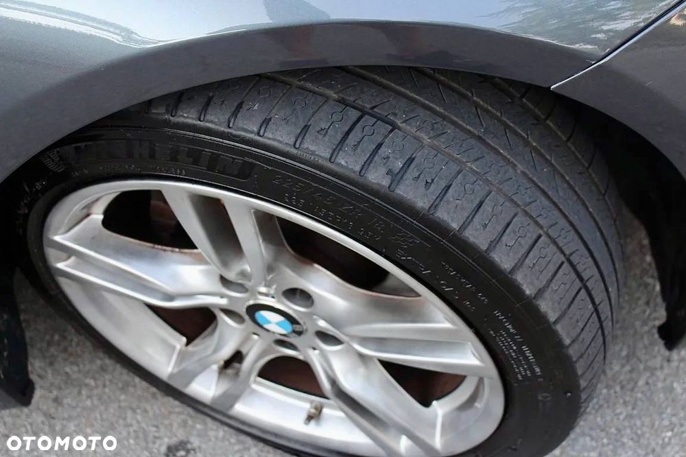 BMW Seria 3 330i M Sport - 18