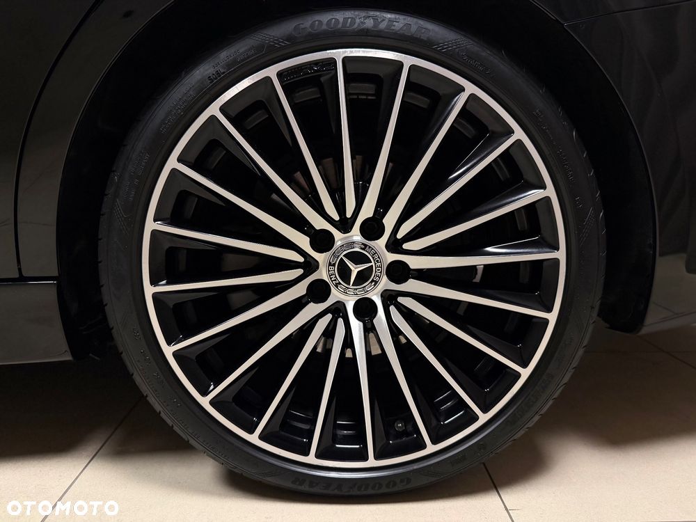 Mercedes-Benz Klasa C 180 9G-TRONIC Edition AMG Line - 32