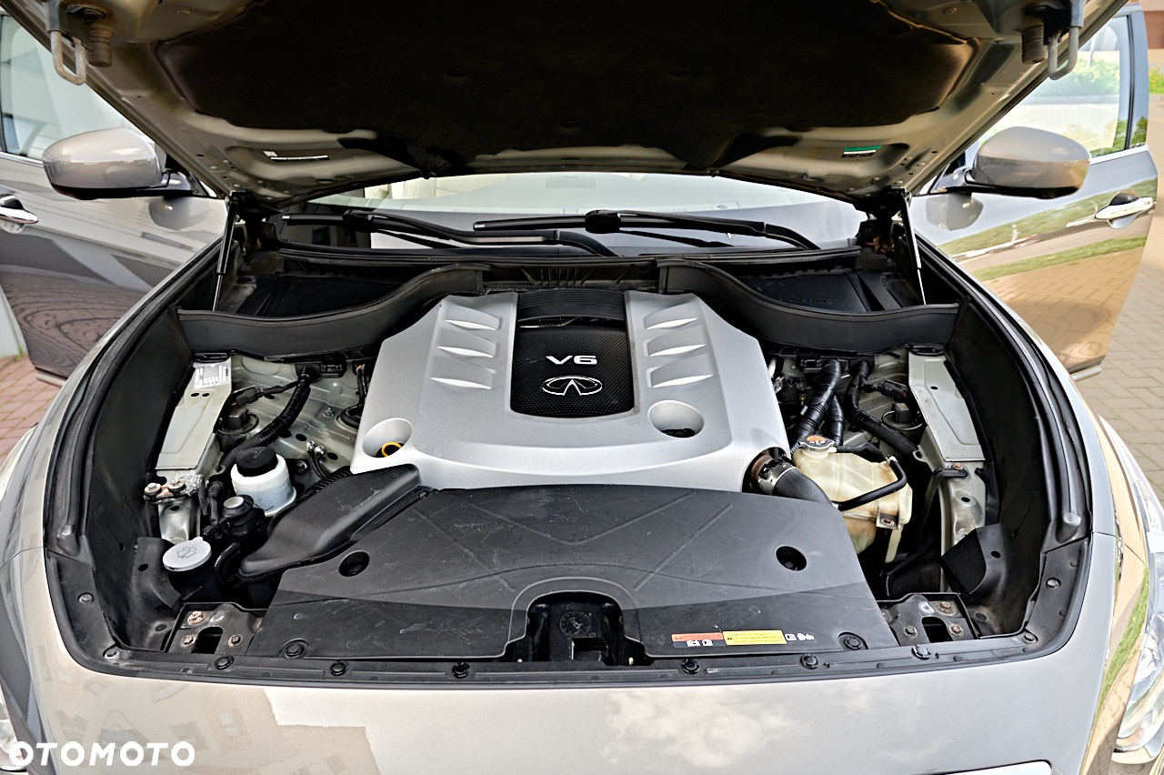 Infiniti QX70 3.0d S - 18
