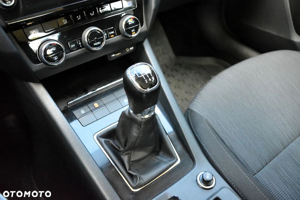 Skoda Octavia 1.4 TSI Style - 34