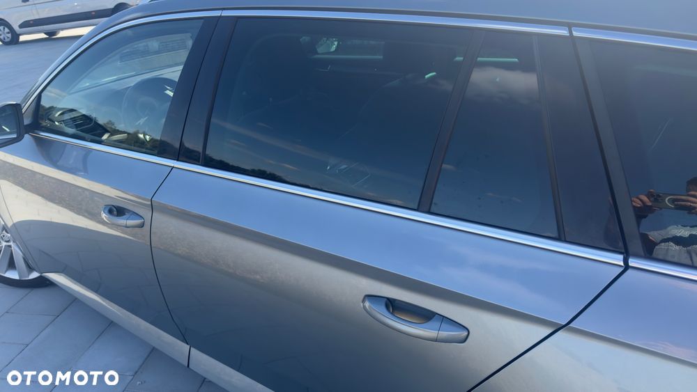 Skoda Superb 1.8 TSI L&K DSG - 8