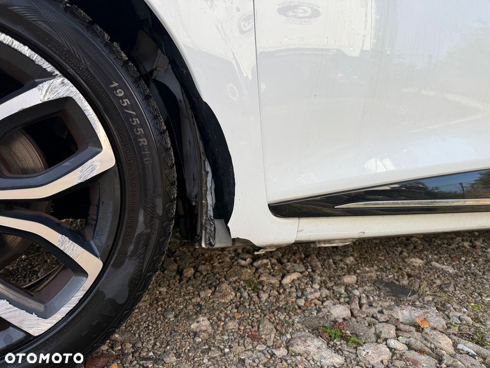 Renault Clio 1.2 16V Limited - 11