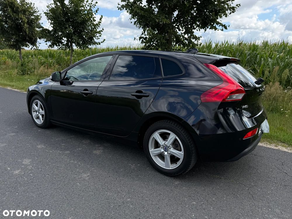 Volvo V40 D2 Kinetic - 27