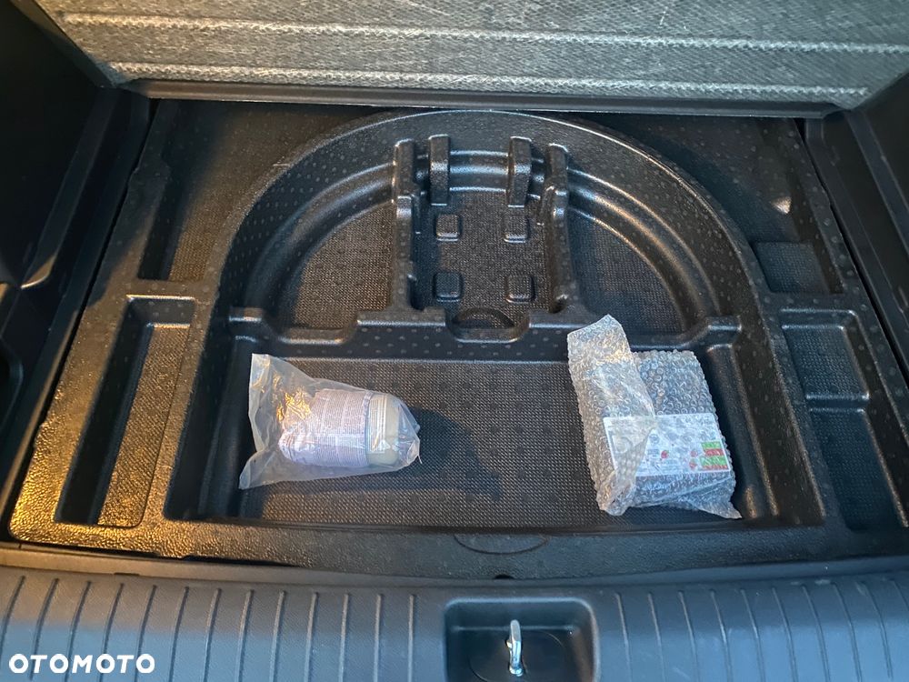 Kia Sportage 1.6 T-GDI AWD DCT PLATINUM - 29