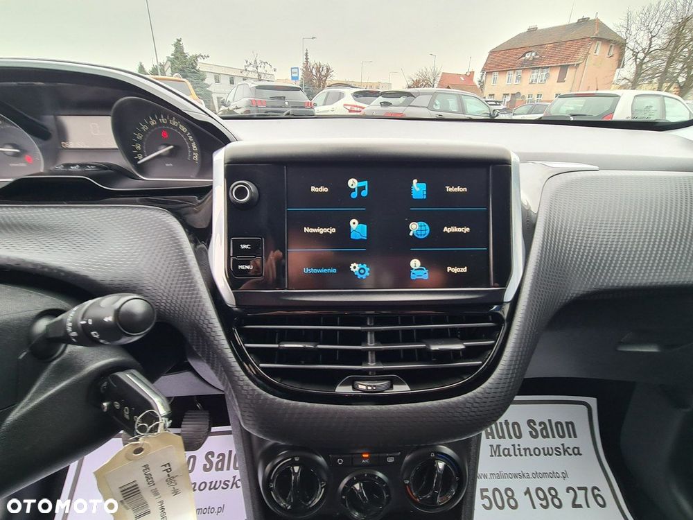 Peugeot 2008 1.2 Pure Tech GPF Signature S&S - 14