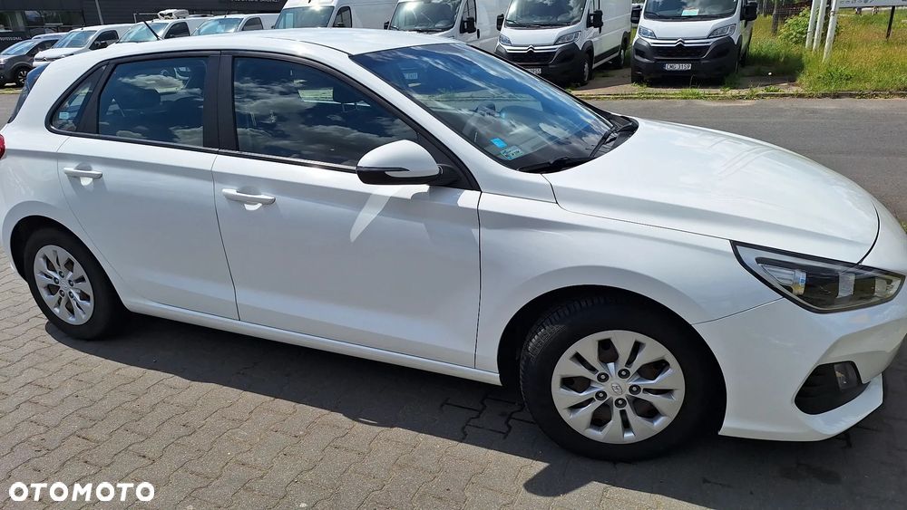 Hyundai i30 1.6 D Classic + - 5