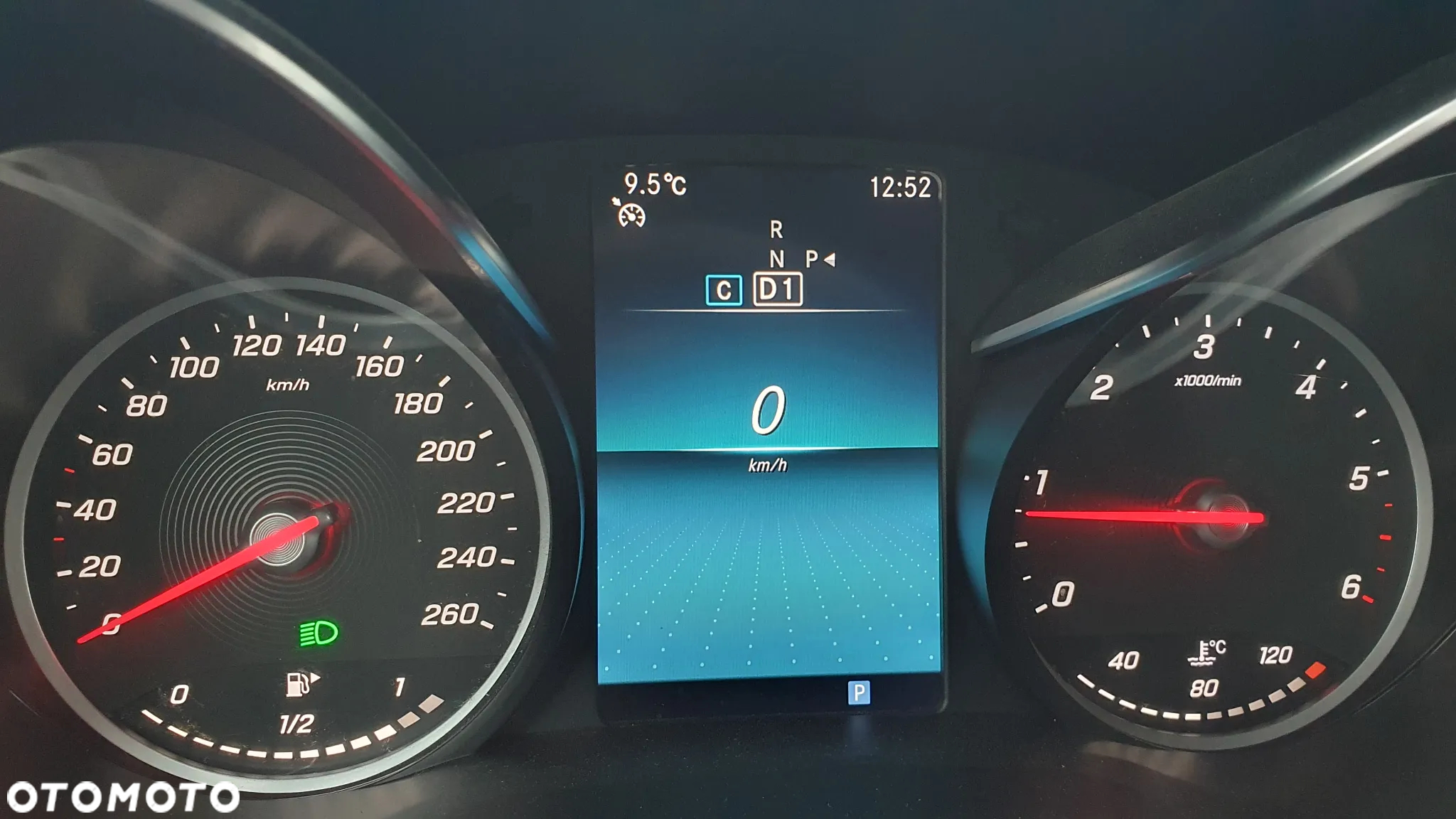Mercedes-Benz Klasa C 220 d T 9G-TRONIC AMG Line - 13