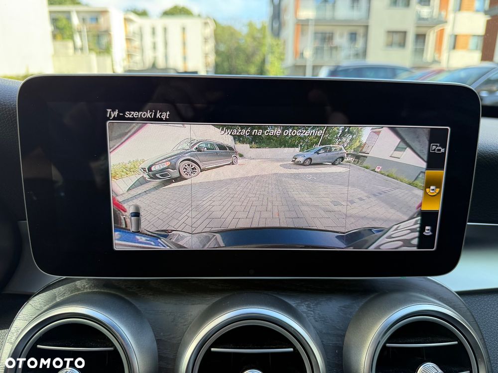 Mercedes-Benz Klasa C 220 d 9G-TRONIC AMG Line - 28