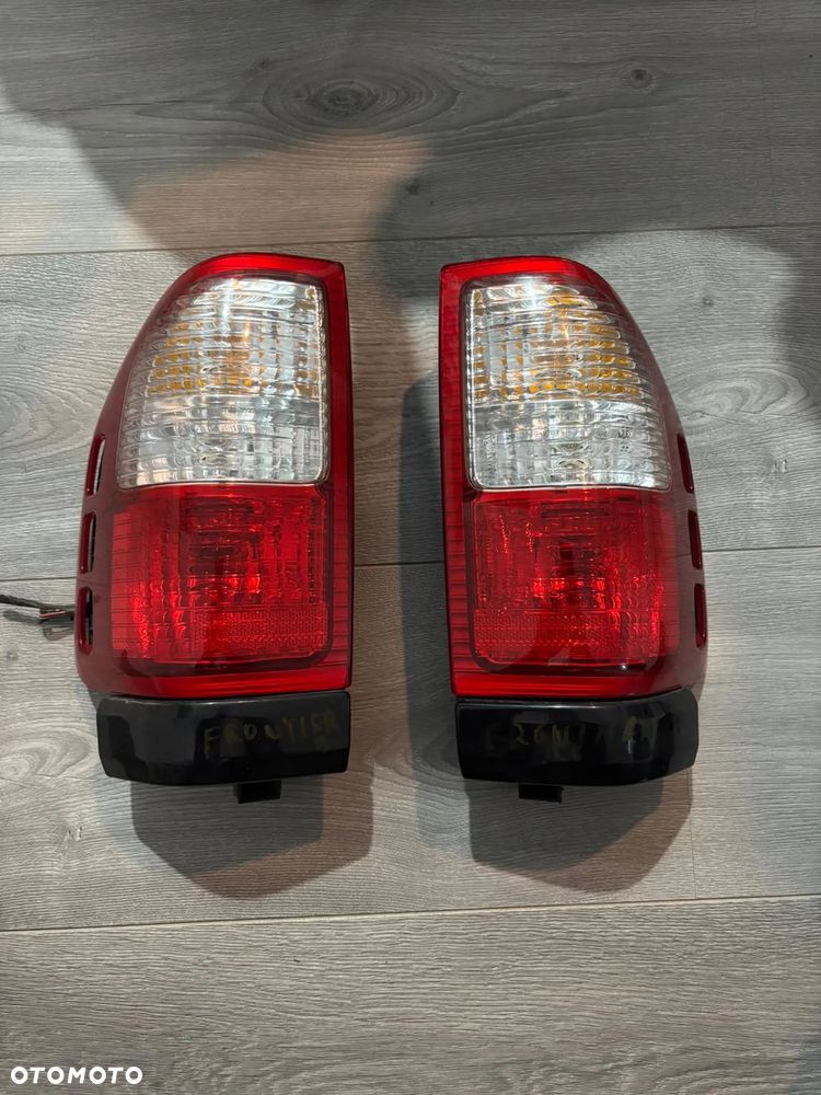 opel frontera B 3 drzwiowa lampy tył