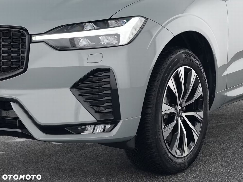 Volvo XC 60 B4 D AWD Plus Dark - 5