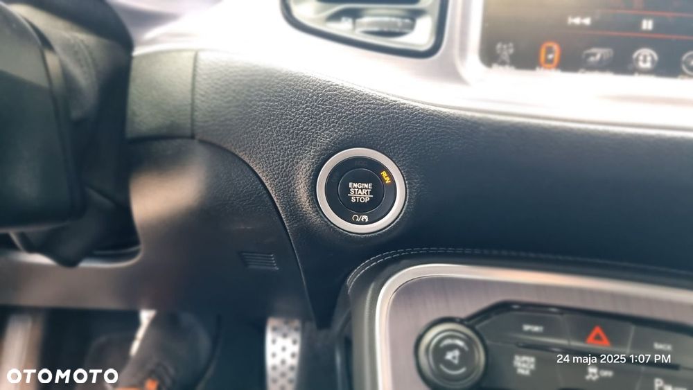 Dodge Challenger - 22