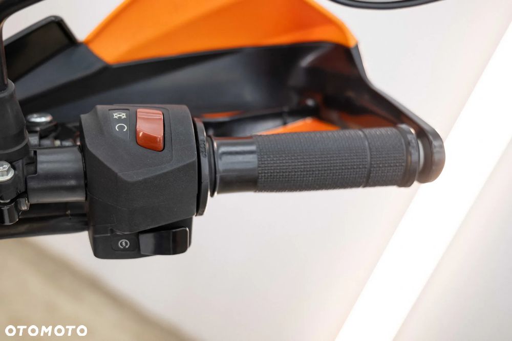 KTM Duke 125 - 25