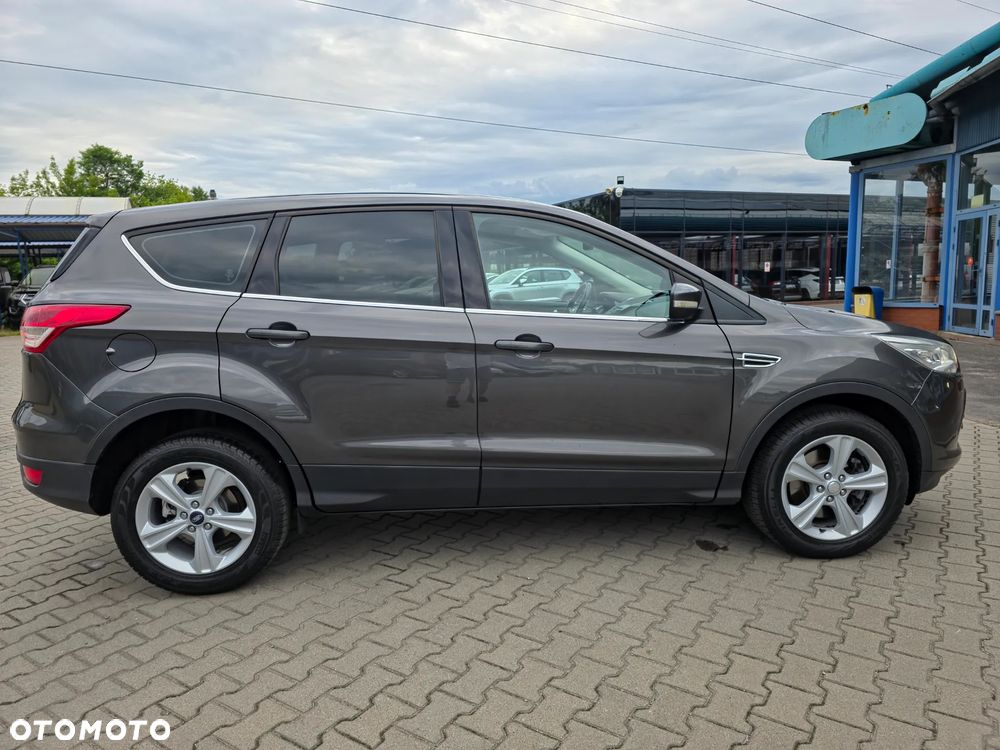 Ford Kuga 2.0 TDCi 2x4 Titanium - 5
