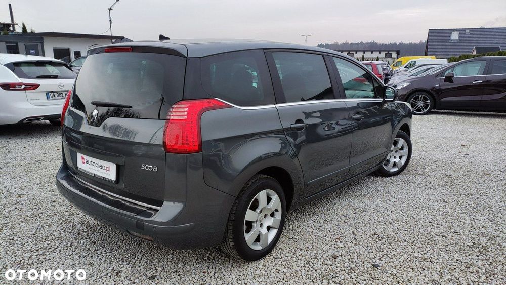Peugeot 5008 - 3