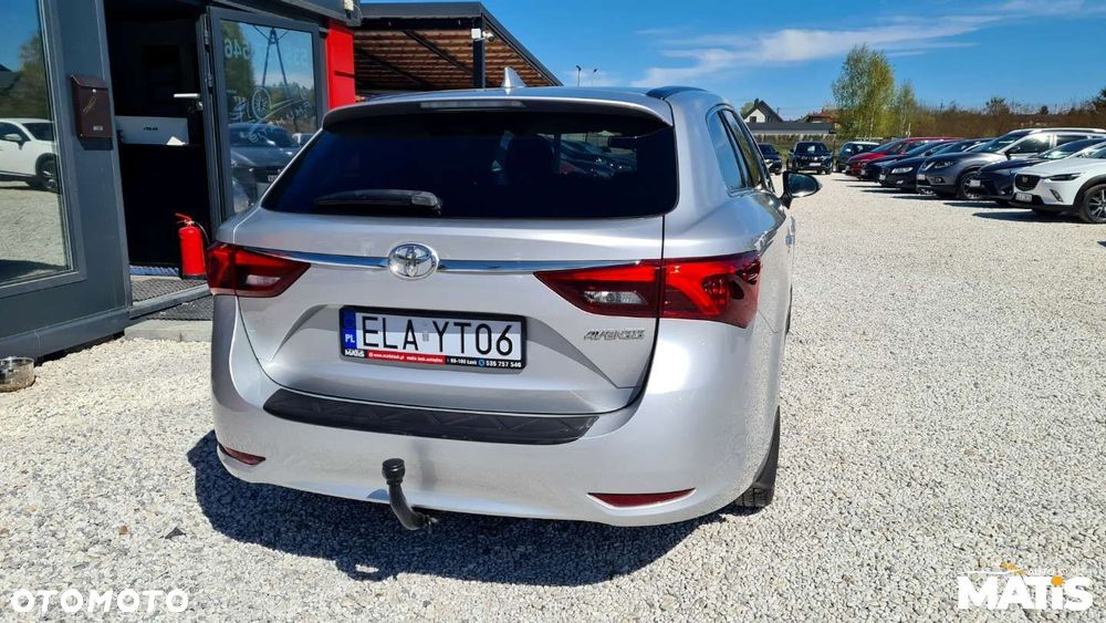 Toyota Avensis - 25