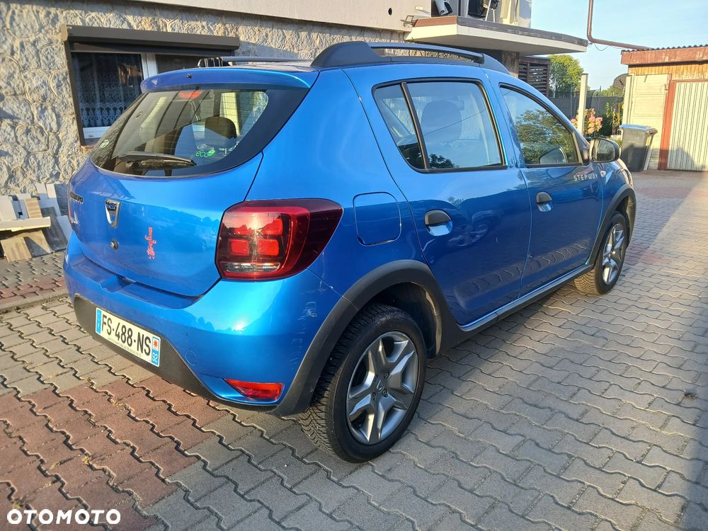 Dacia Sandero - 4