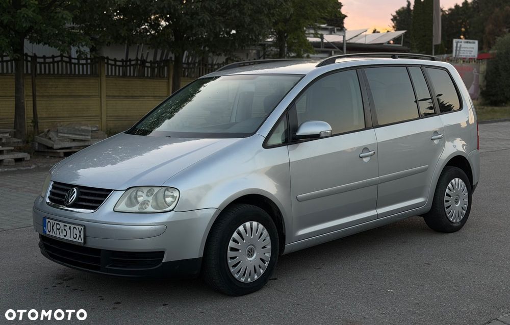 Volkswagen Touran - 1