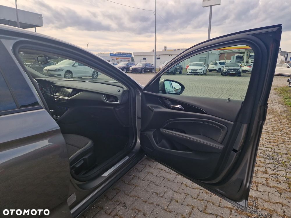 Opel Insignia - 30