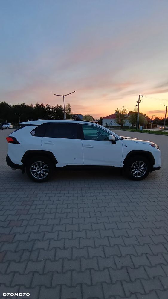 Toyota RAV4 - 4