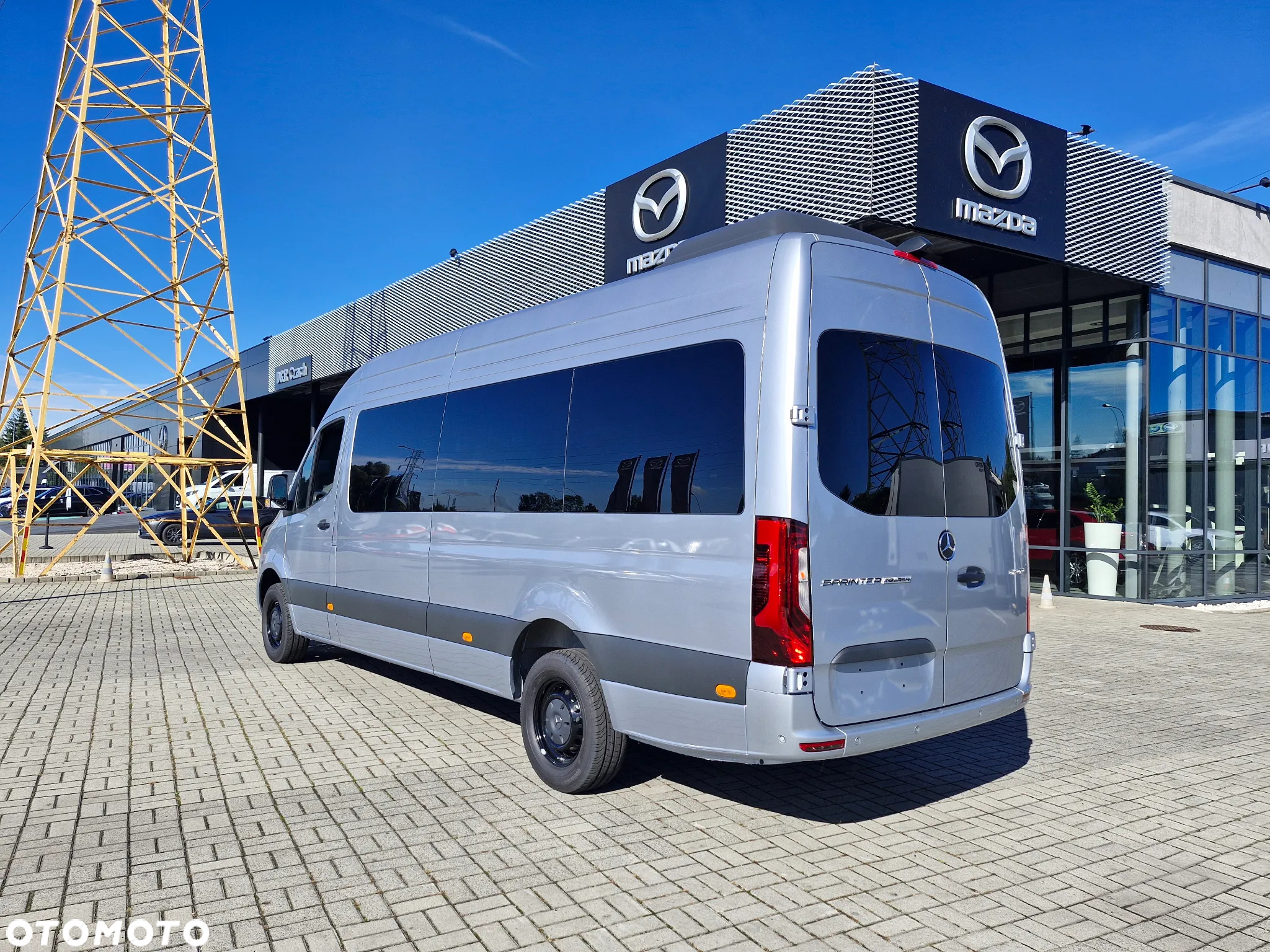 Mercedes-Benz Sprinter - 4