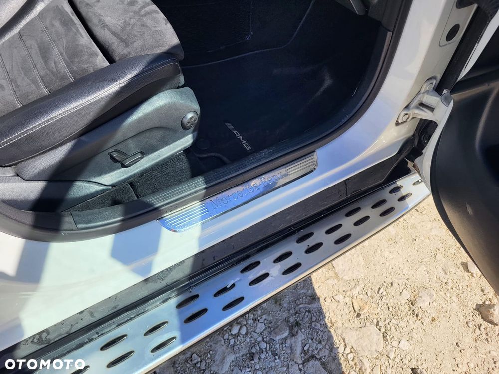 Mercedes-Benz GLC 220 d 4Matic 9G-TRONIC AMG Line Plus - 13
