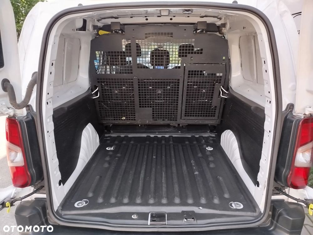 Toyota Proace City - 26