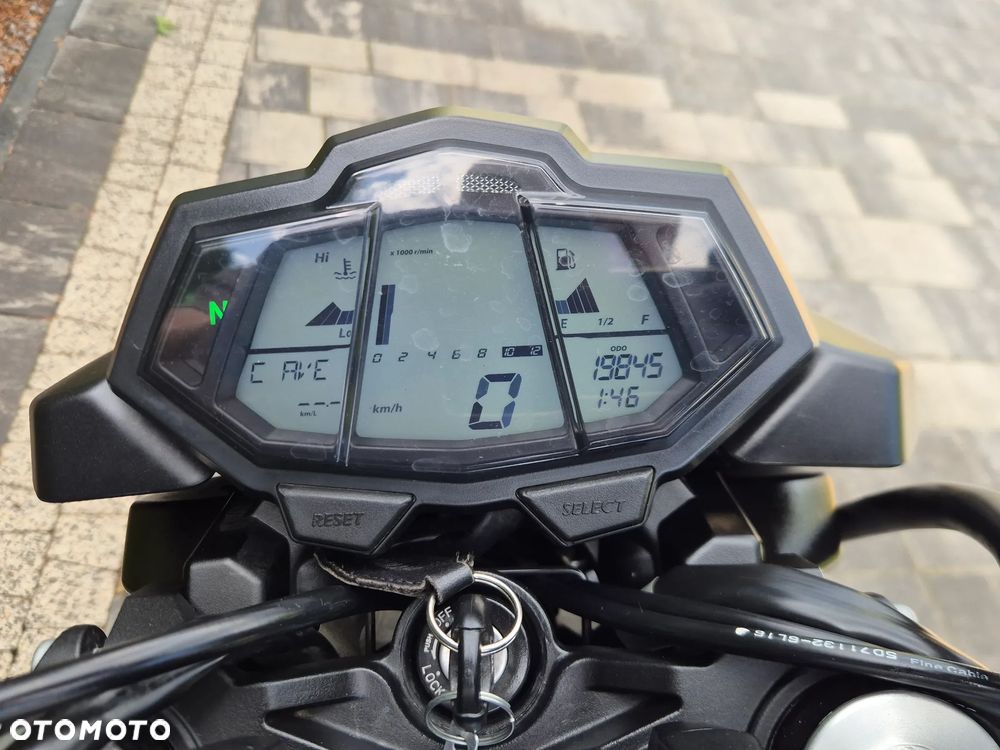 Yamaha MT - 13