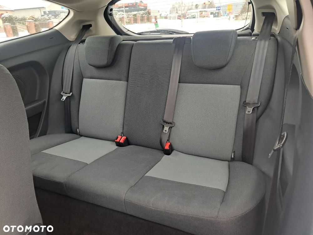 Ford Fiesta 1.25 Trend Edition - 32