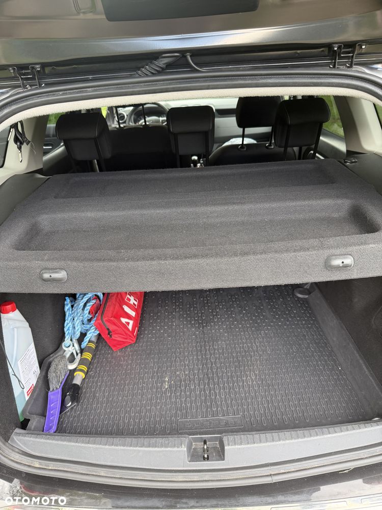 Dacia Duster 1.6 SCe Laureate S&S - 27