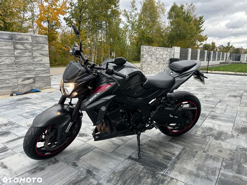 Suzuki GSX - 1