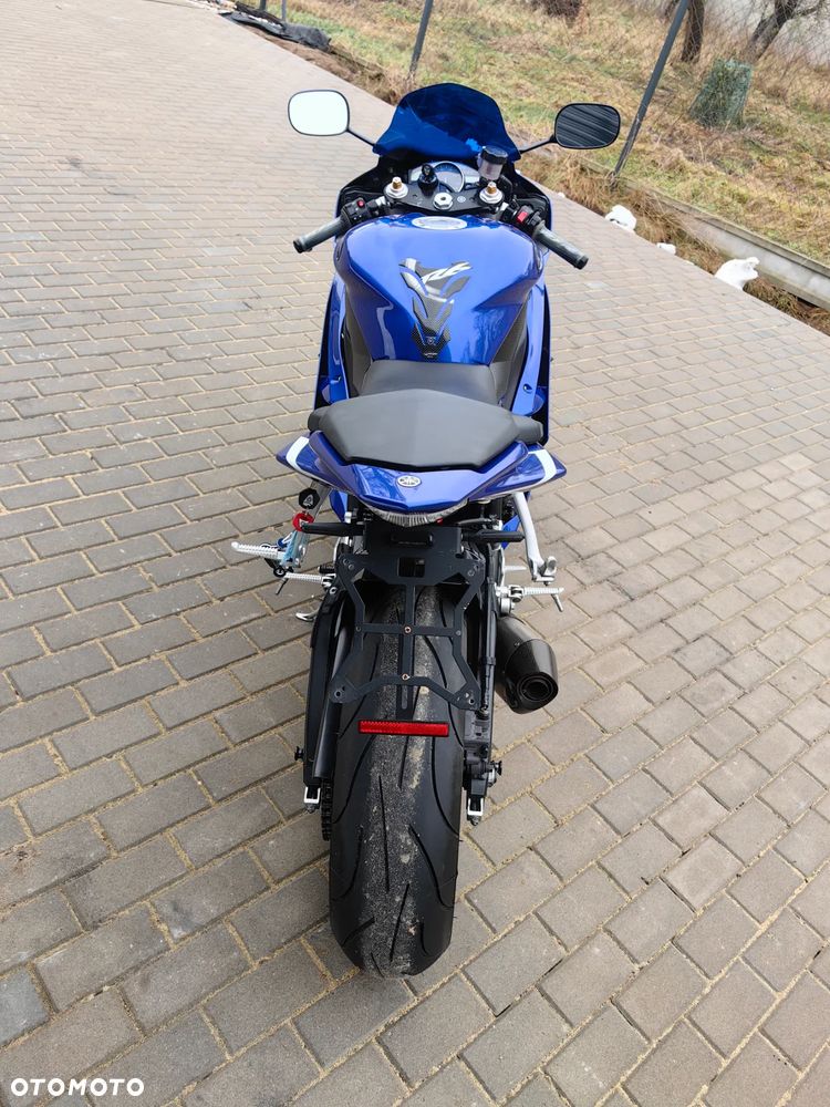 Yamaha R6 - 18